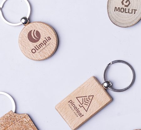 LLAVERO MADERA VARIAS FORMAS